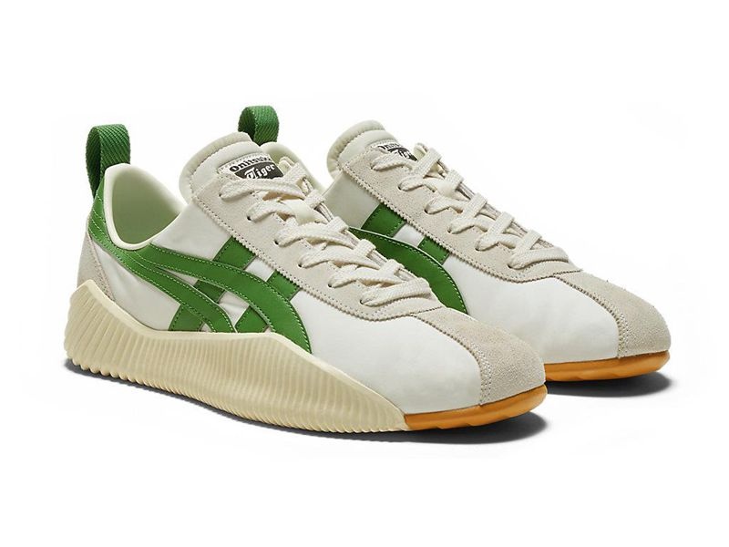 Men's Onitsuka Tiger Acromount Sneakers White | 9704-GAJBD