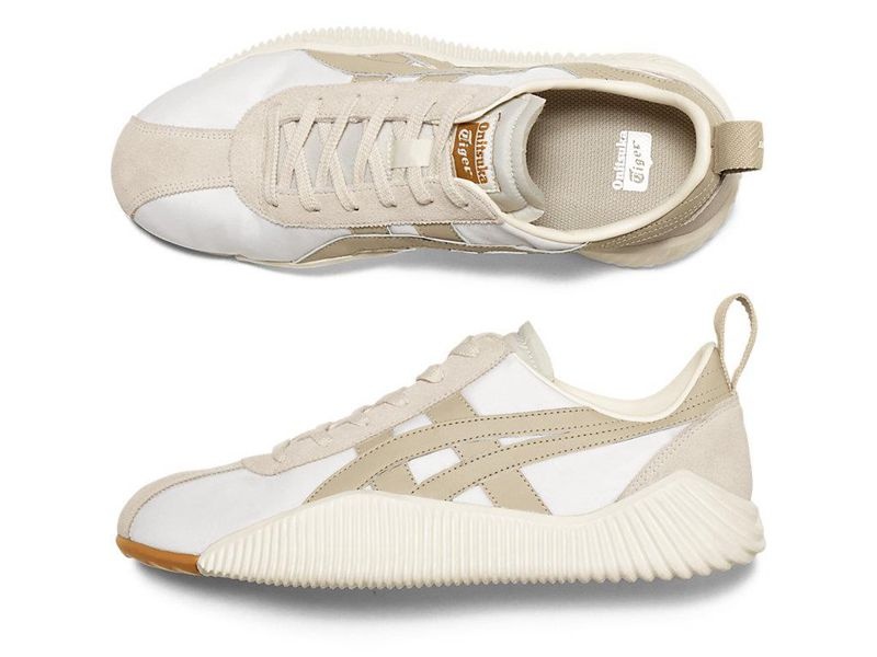 Men's Onitsuka Tiger Acromount Sneakers White | 5430-SDEYH