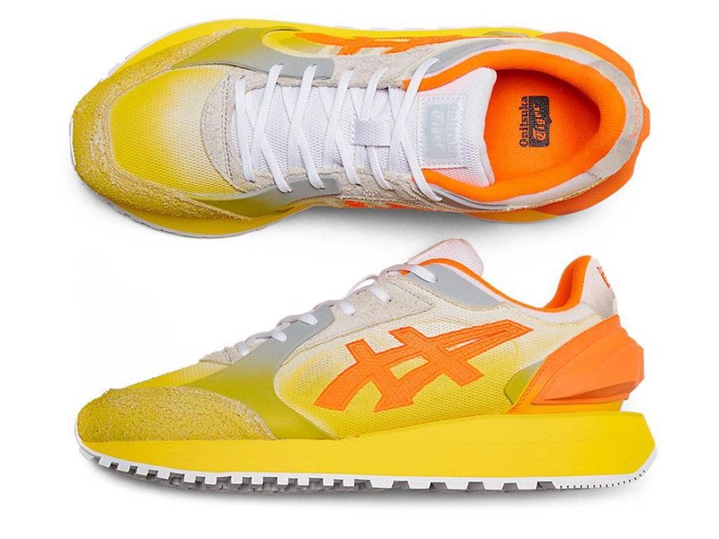 Men's Onitsuka Tiger Moage Co Sneakers Yellow | 1563-HMJXK