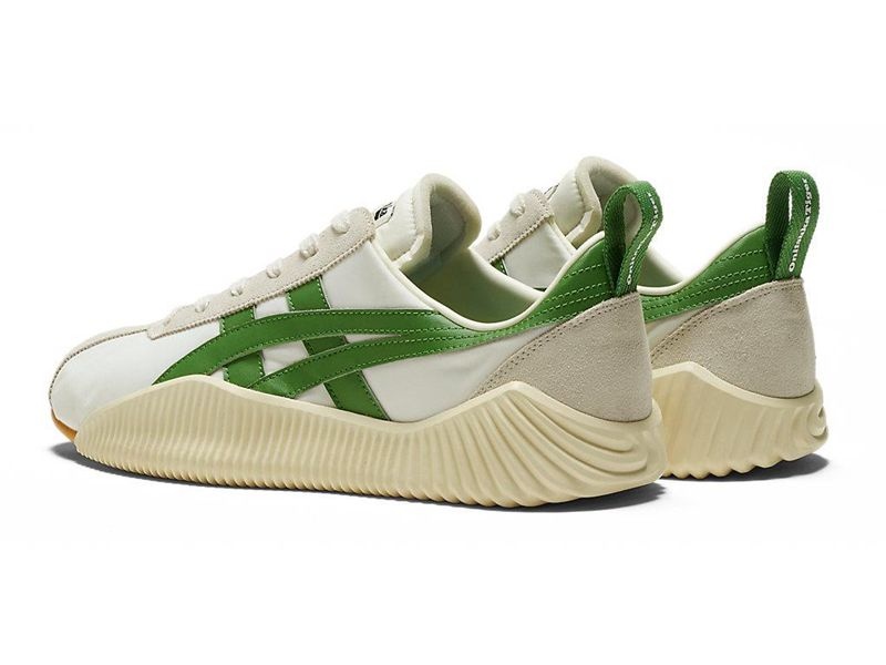 Women's Onitsuka Tiger Acromount Sneakers White | 4017-AVLQJ